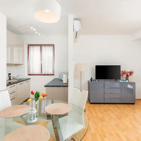 Appartement Modern New Pula